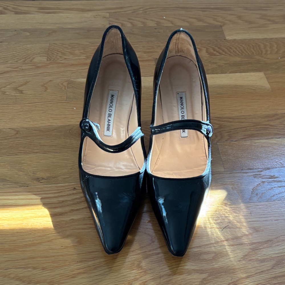 Manolo Blahnik Black Patent Leather Heels
